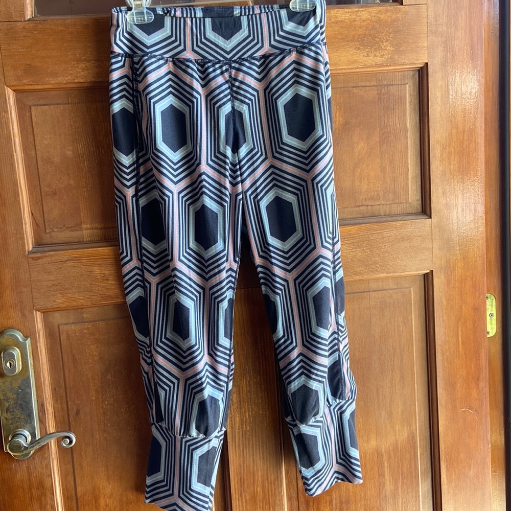 Sweaty Betty yoga geometric shapes size S